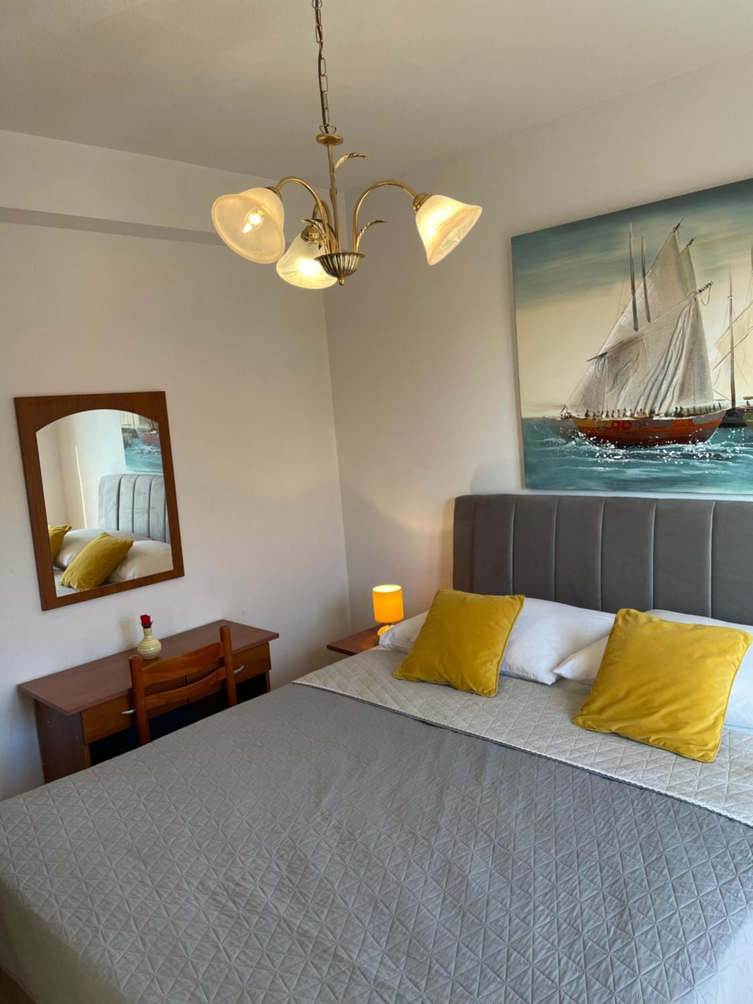 Comfortable Apartment Near The Sea Trogir Exterior photo