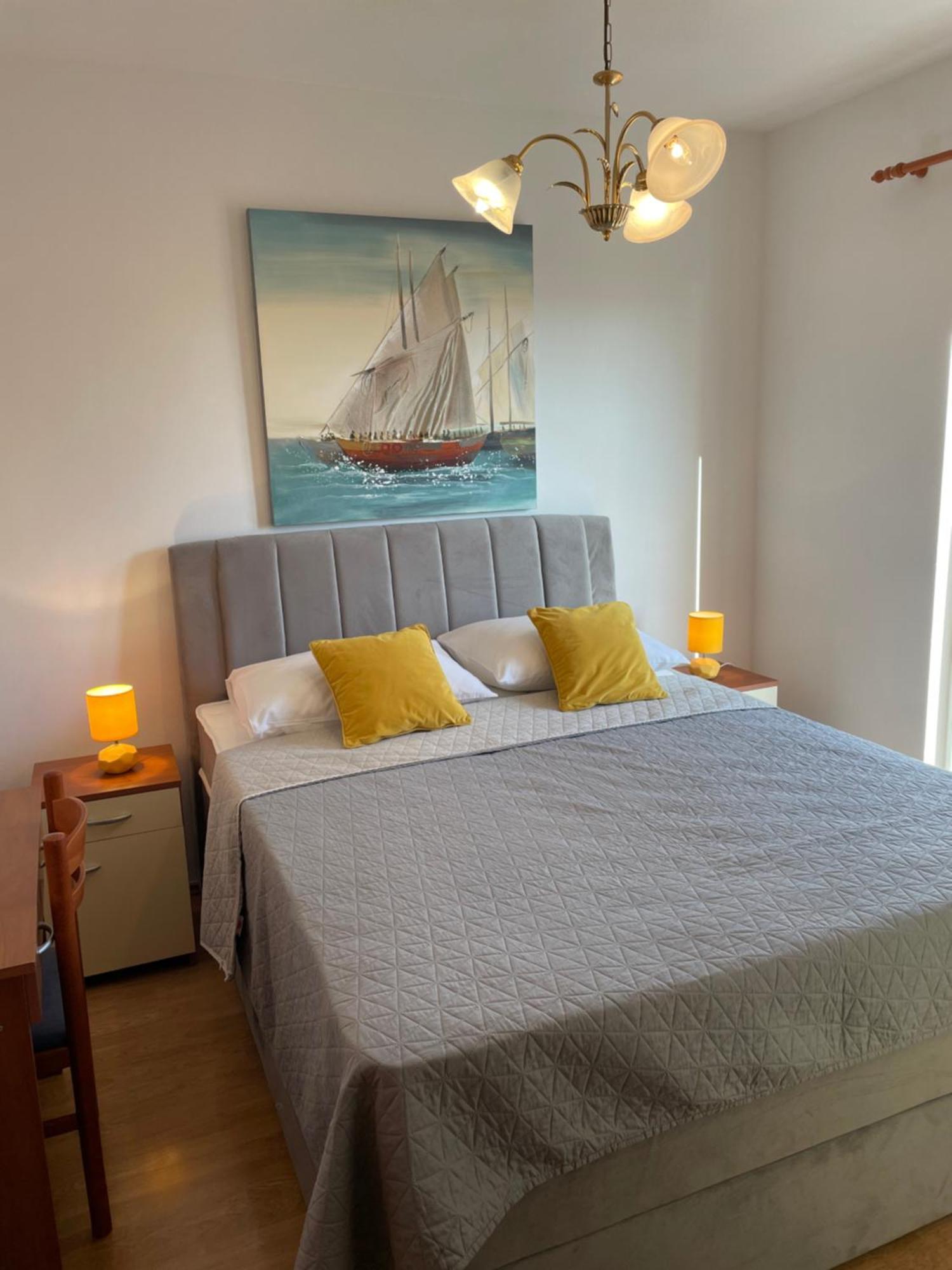Comfortable Apartment Near The Sea Trogir Exterior photo
